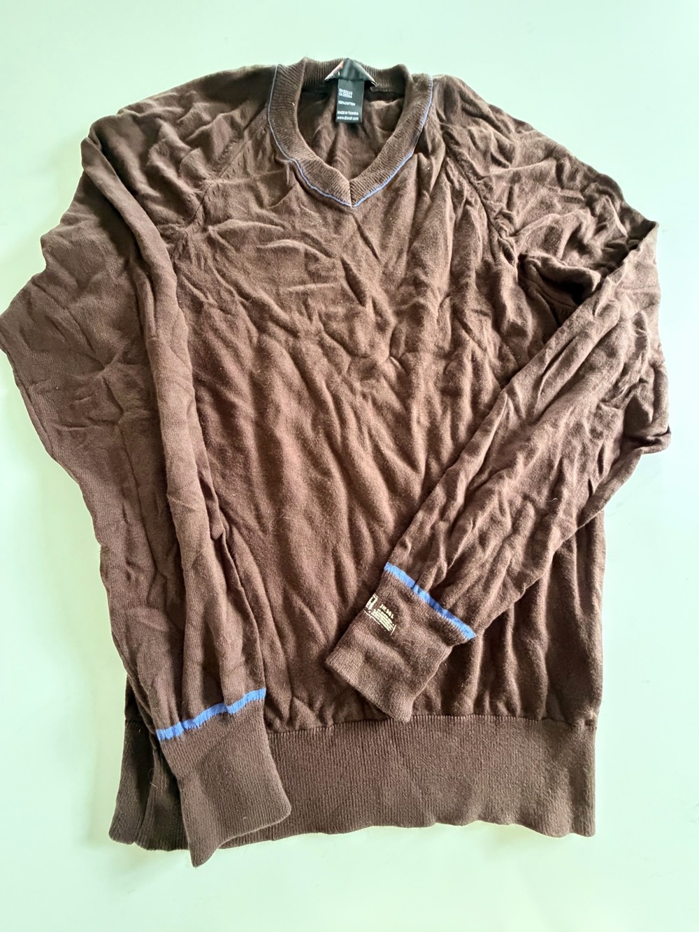 Y2K Diesel Men's Brown V-Neck Sweater with Subtle Blue Trim